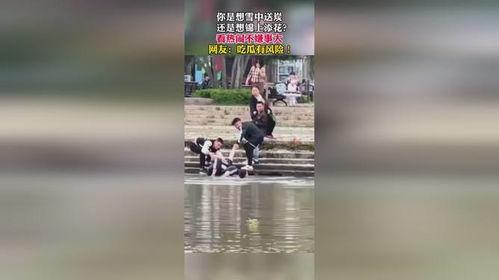 吃瓜群众唱歌的视频,视频走红网络