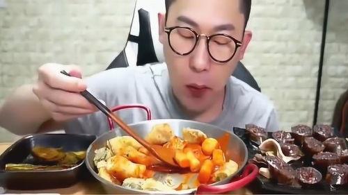 刘大瓜吃九大碗视频,吃相豪迈引网友热议