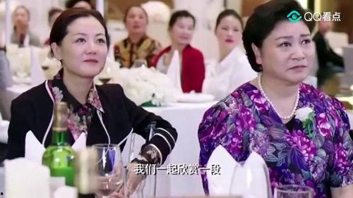 吃瓜男子出洋相亲视频,吃瓜男子意外走红，揭秘跨国恋爱的真实面貌