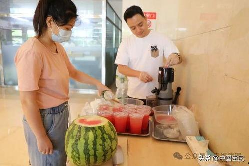 湖南涟源吃瓜事件视频,一场引发热议的街头冲突瞬间