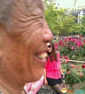 西藏大爷吃瓜图片搞笑视频,瓜界“萌神”诞生！