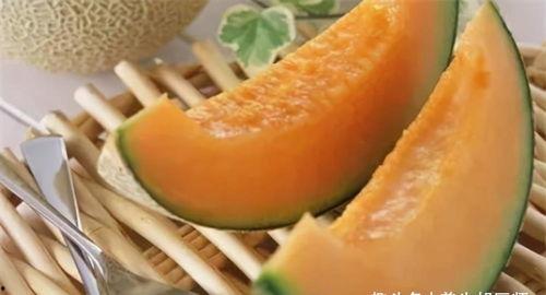 庆嫔吃哈密瓜的视频,宫廷美食瞬间走红