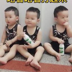 网红小宝宝吃瓜视频,萌态百出引网友爆笑