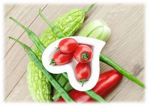 河南人吃生茄瓜视频播放,视频播放引发热议！