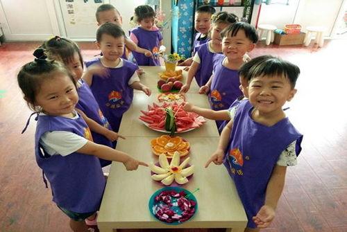 思明小学家长吃瓜视频,揭秘校园家长会幕后趣闻